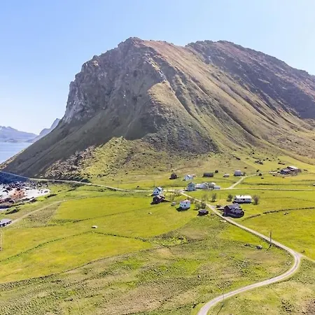 The Hidden Gem - Mountain & View