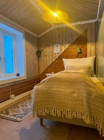 The Hidden Gem - Mountain & View Semesterbostad