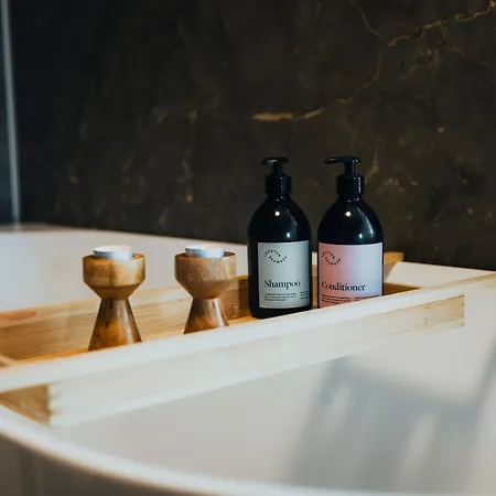 The Hidden Gem - Mountain & View Semesterbostad Vikten