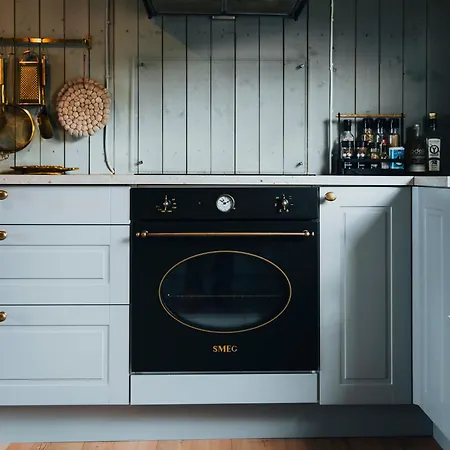 The Hidden Gem - Mountain & View Semesterbostad Vikten