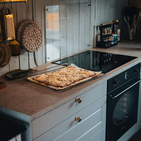 Semesterbostad The Hidden Gem - Mountain & View Vikten