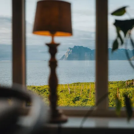 The Hidden Gem - Mountain & View
